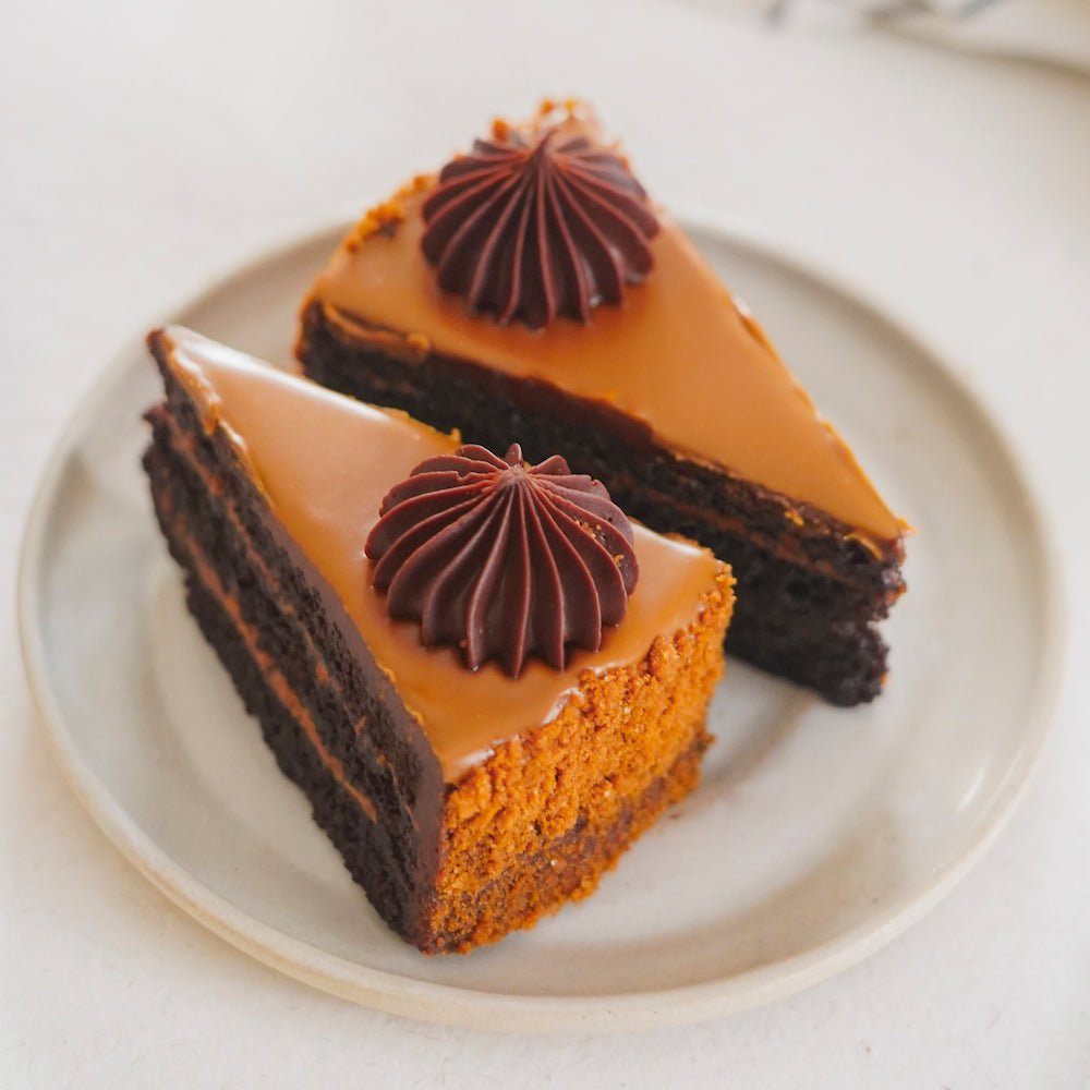 Biscoff Dark Ganache Cake - Shree Mithai